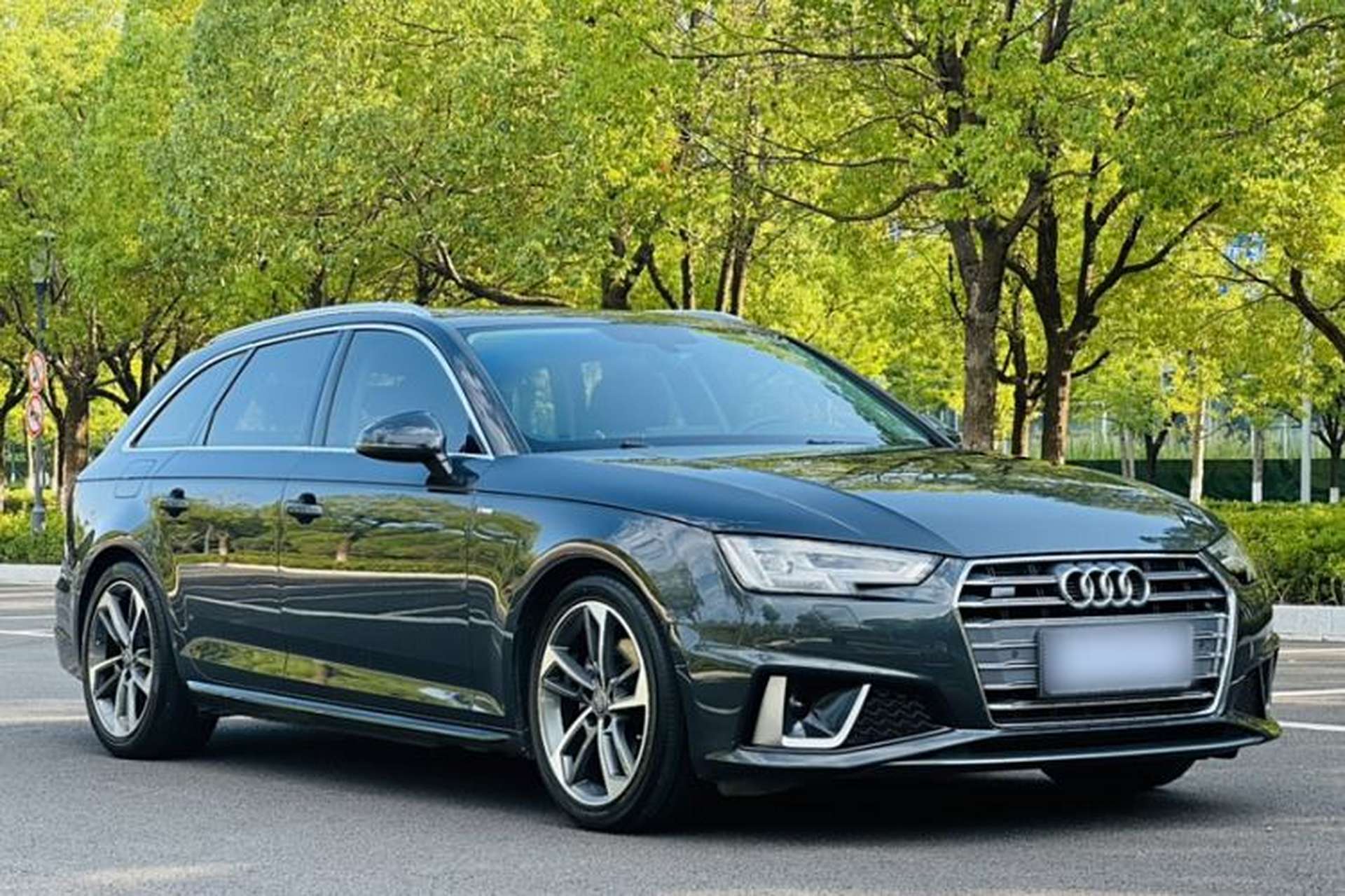 Used Audi A4 2020 Avant Avant-garde 40 TFSI Fashionable and Dynamic Model Exterior 12