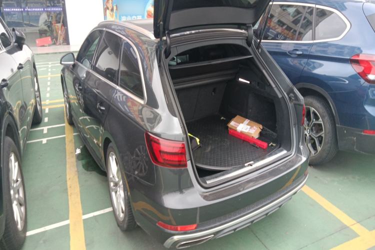 Used Audi A4 2020 Avant Avant-garde 40 TFSI Fashionable and Dynamic Model Exterior 2