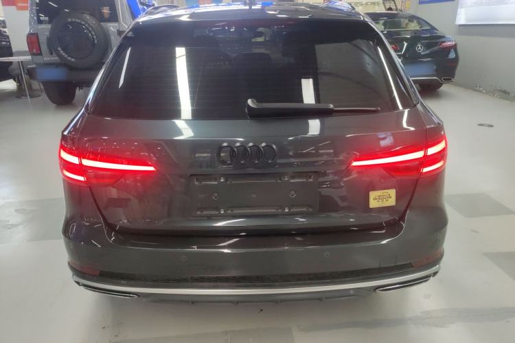 Used Audi A4 2020 Avant Futurist 40 TFSI Luxury Dynamic Model Exterior 4