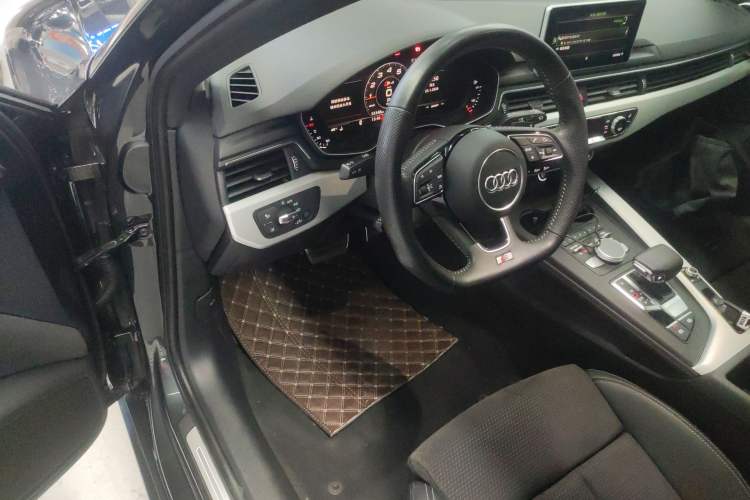 Used Audi A4 2020 Avant Futurist 40 TFSI Luxury Dynamic Model Interior 3