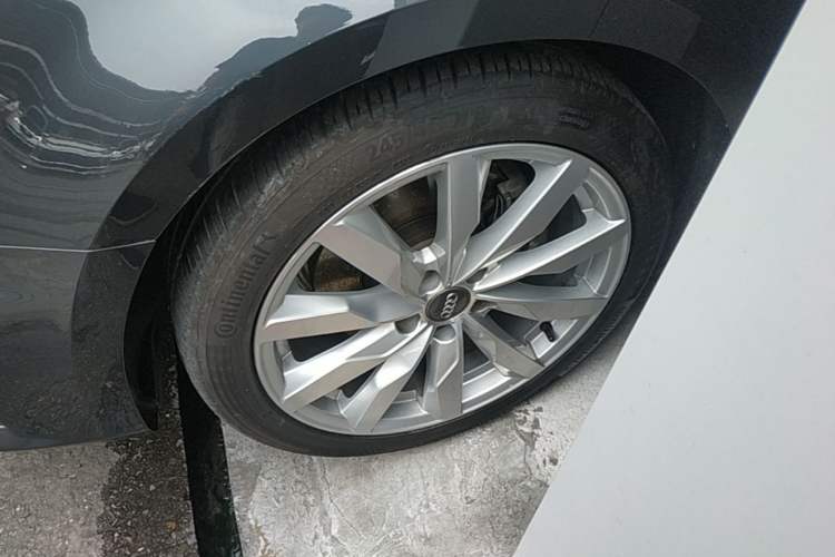 Used Audi A4 2020 Avant Avant-garde 40 TFSI Fashionable and Dynamic Model Left Front Wheel Hub