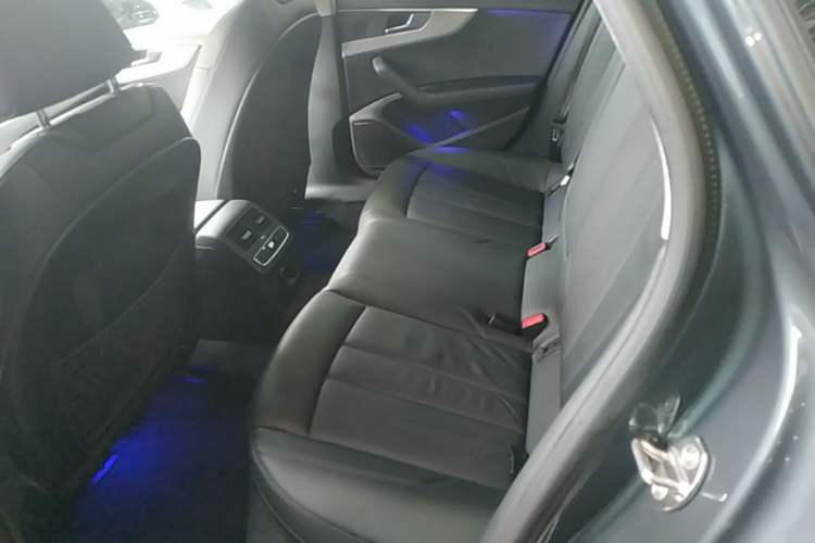 Used Audi A4 2020 Avant Avant-garde 40 TFSI Fashionable and Dynamic Model Left Rear Seat