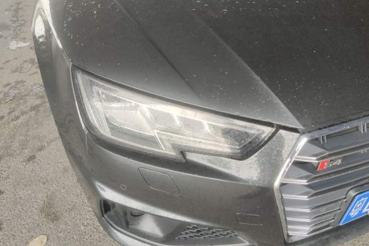 Used Audi A4 2020 Avant Futurist 40 TFSI Luxury Dynamic Model Right Front Headlight