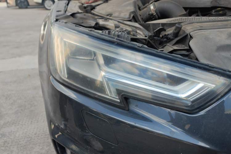 Used Audi A4 2020 Avant Avant-garde 40 TFSI Fashionable and Dynamic Model Right Front Headlight