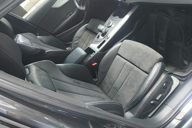 Used Audi A4 2020 Avant Futurist 40 TFSI Luxury Dynamic Model Right Front Seat