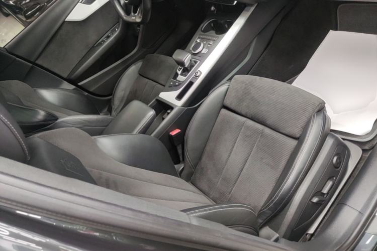 Used Audi A4 2020 Avant Futurist 40 TFSI Luxury Dynamic Model Right Front Seat