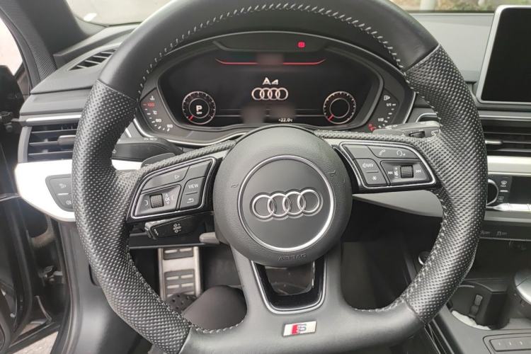 Used Audi A4 2020 Avant Futurist 40 TFSI Luxury Dynamic Model Steering Wheel