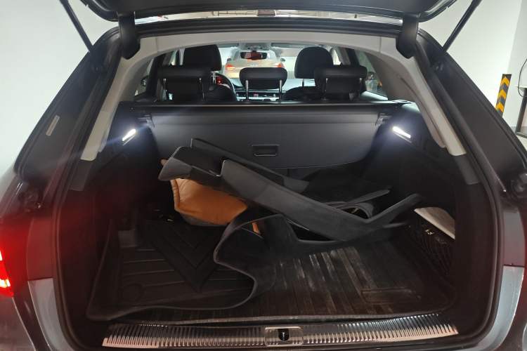 Used Audi A4 2020 Avant Avant-garde 40 TFSI Fashionable and Dynamic Model Trunk