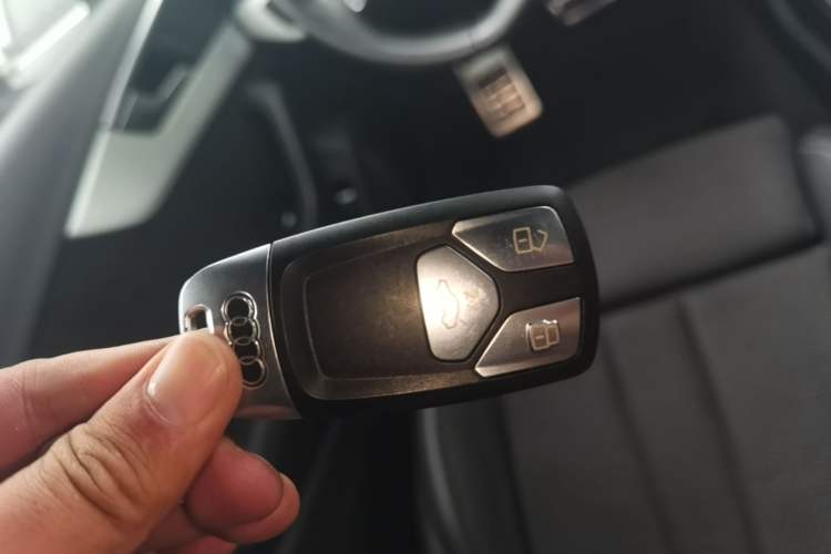 Used Audi A4 2020 Avant Futurist 40 TFSI Luxury Dynamic Model Vehicle Key