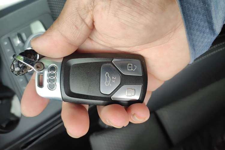 Used Audi A4 2020 Avant Futurist 40 TFSI Luxury Dynamic Model Vehicle Key