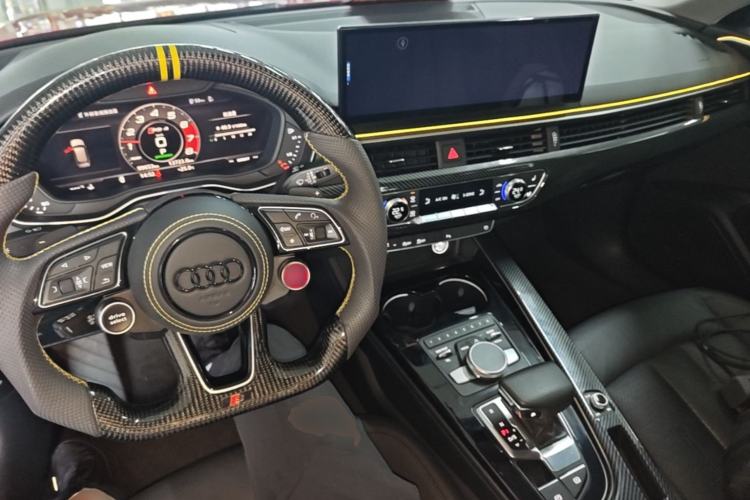 Used Audi A4 2020 Avant Avant-garde 40 TFSI Fashionable and Dynamic Model Center Console
