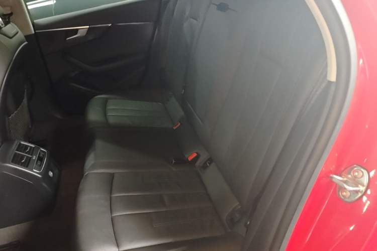Used Audi A4 2020 Avant Avant-garde 40 TFSI Fashionable and Dynamic Model Left Rear Seat