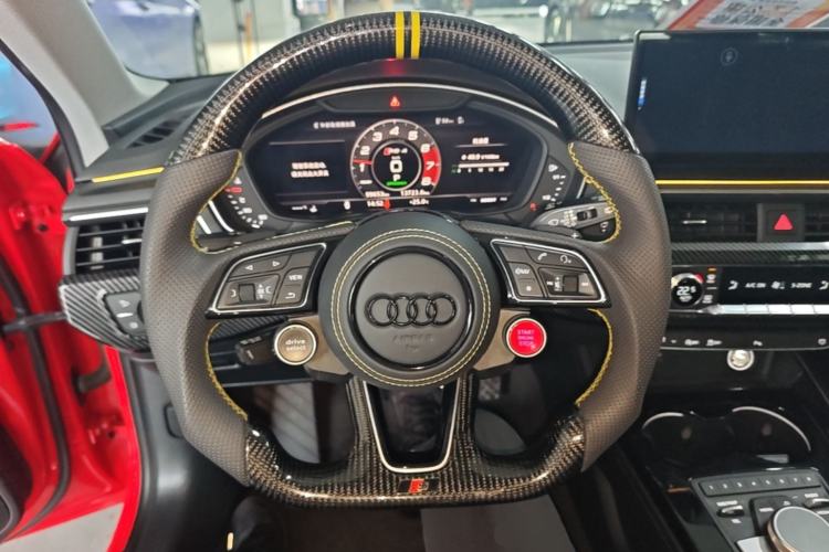 Used Audi A4 2020 Avant Avant-garde 40 TFSI Fashionable and Dynamic Model Steering Wheel