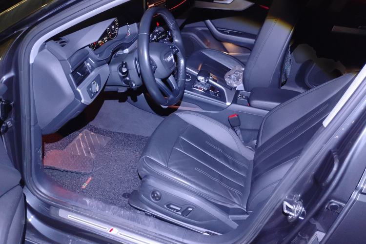 Used Audi A4 2020 Avant Avant-garde 40 TFSI Fashionable and Dynamic Model Driver Seat