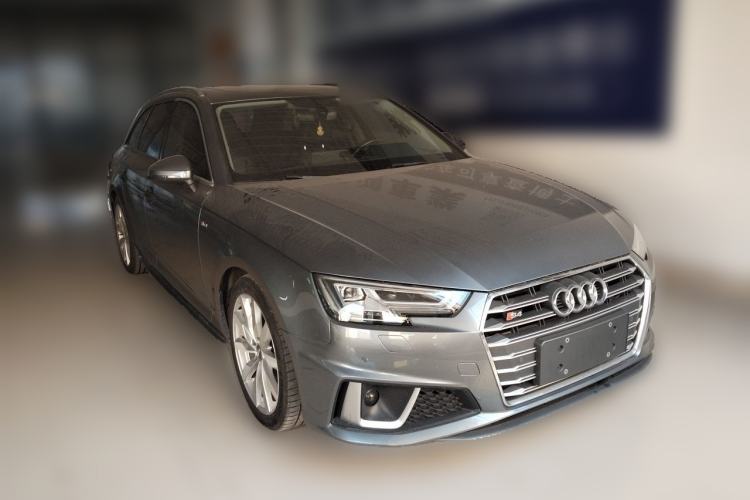 Used Audi A4 2020 Avant Avant-garde 40 TFSI Fashionable and Dynamic Model Front Right 45 Deg