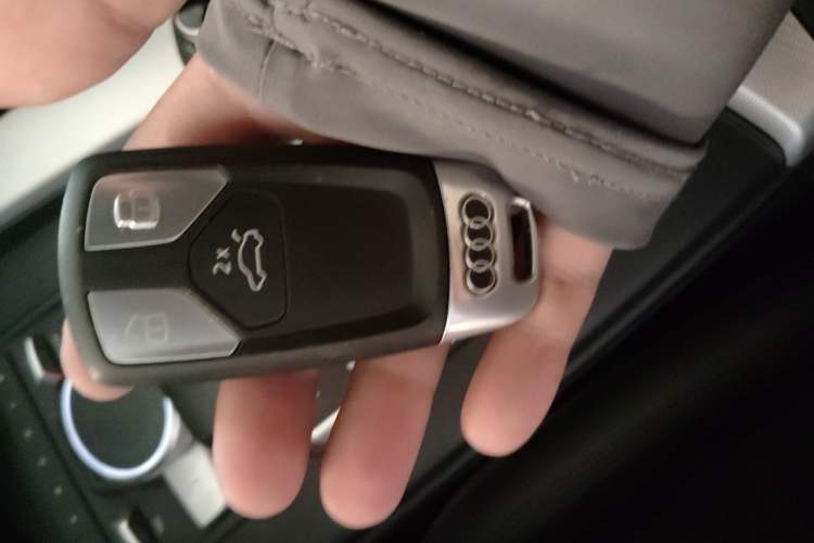 Used Audi A4 2020 Avant Avant-garde 40 TFSI Fashionable and Dynamic Model Vehicle Key