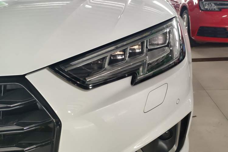 Used Audi A4 2020 Avant Futurist 40 TFSI Luxury Dynamic Model Left Front Headlight