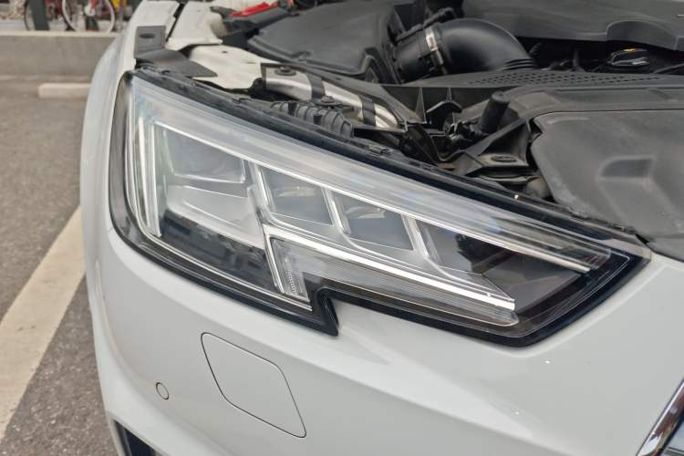 Used Audi A4 2020 Avant Futurist 40 TFSI Luxury Dynamic Model Right Front Headlight