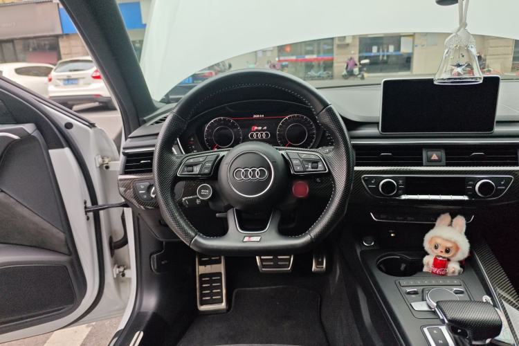 Used Audi A4 2020 Avant Futurist 40 TFSI Luxury Dynamic Model Steering Wheel