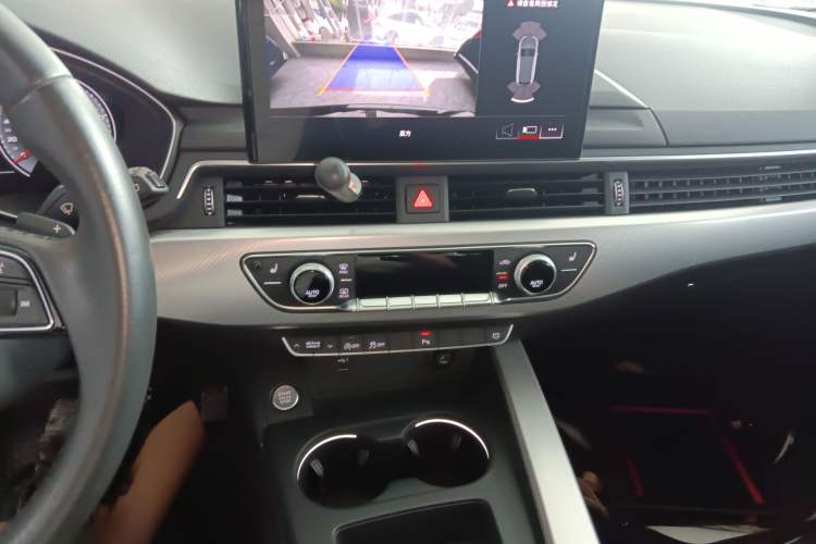 Used Audi A4 2021 Avant Avant-garde 40 TFSI Stylish and Elegant Model Audio And AC Panel