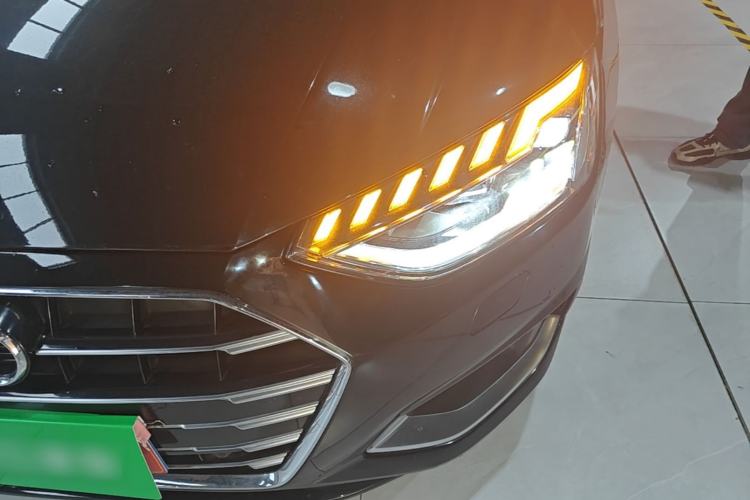 Used Audi A4 2021 Avant Avant-garde 40 TFSI Stylish and Elegant Model Left Front Headlight