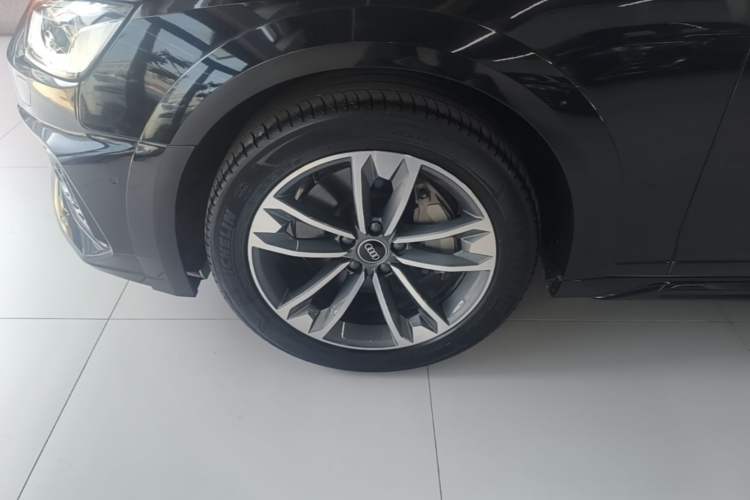 Used Audi A4 2021 allroad quattro Explorer Left Front Wheel Hub