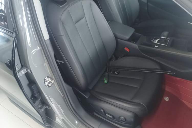 Used Audi A4 2021 allroad quattro Explorer Right Front Seat