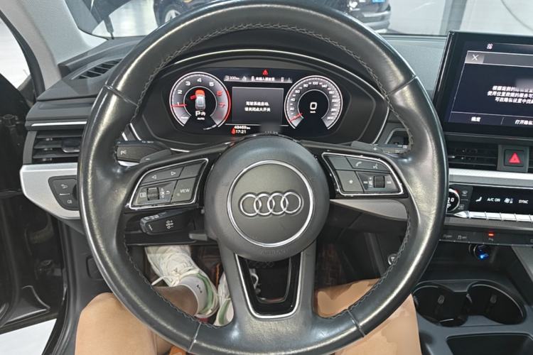 Used Audi A4 2021 Avant Avant-garde 40 TFSI Stylish and Elegant Model Steering Wheel