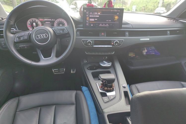 Used Audi A4 2021 allroad quattro Explorer Center Console