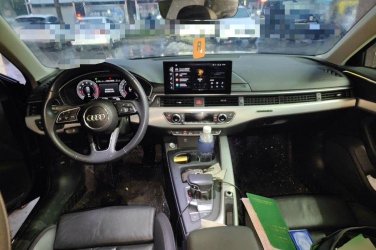 Used Audi A4 2021 Avant Futurist 40 TFSI Stylish and Dynamic Model Center Console