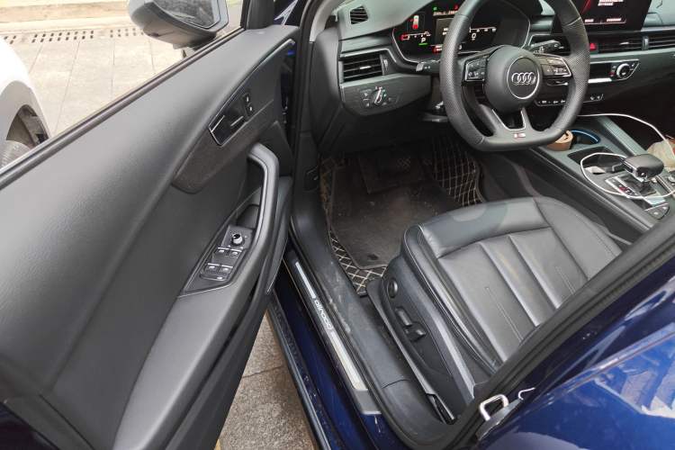 Used Audi A4 2021 allroad quattro Explorer Driver Seat