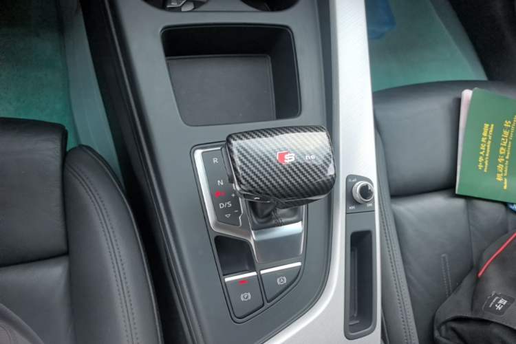 Used Audi A4 2021 Avant Futurist 40 TFSI Stylish and Dynamic Model Gear Lever