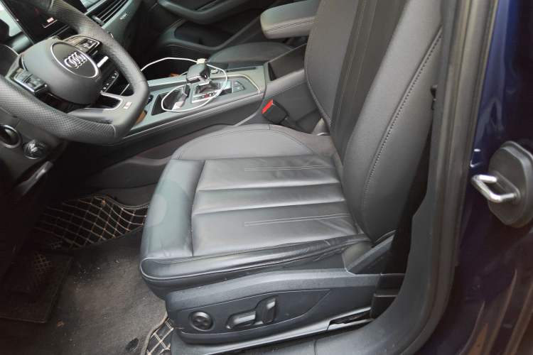 Used Audi A4 2021 allroad quattro Explorer Left Front Seat