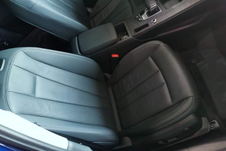 Used Audi A4 2021 allroad quattro Explorer Right Front Seat