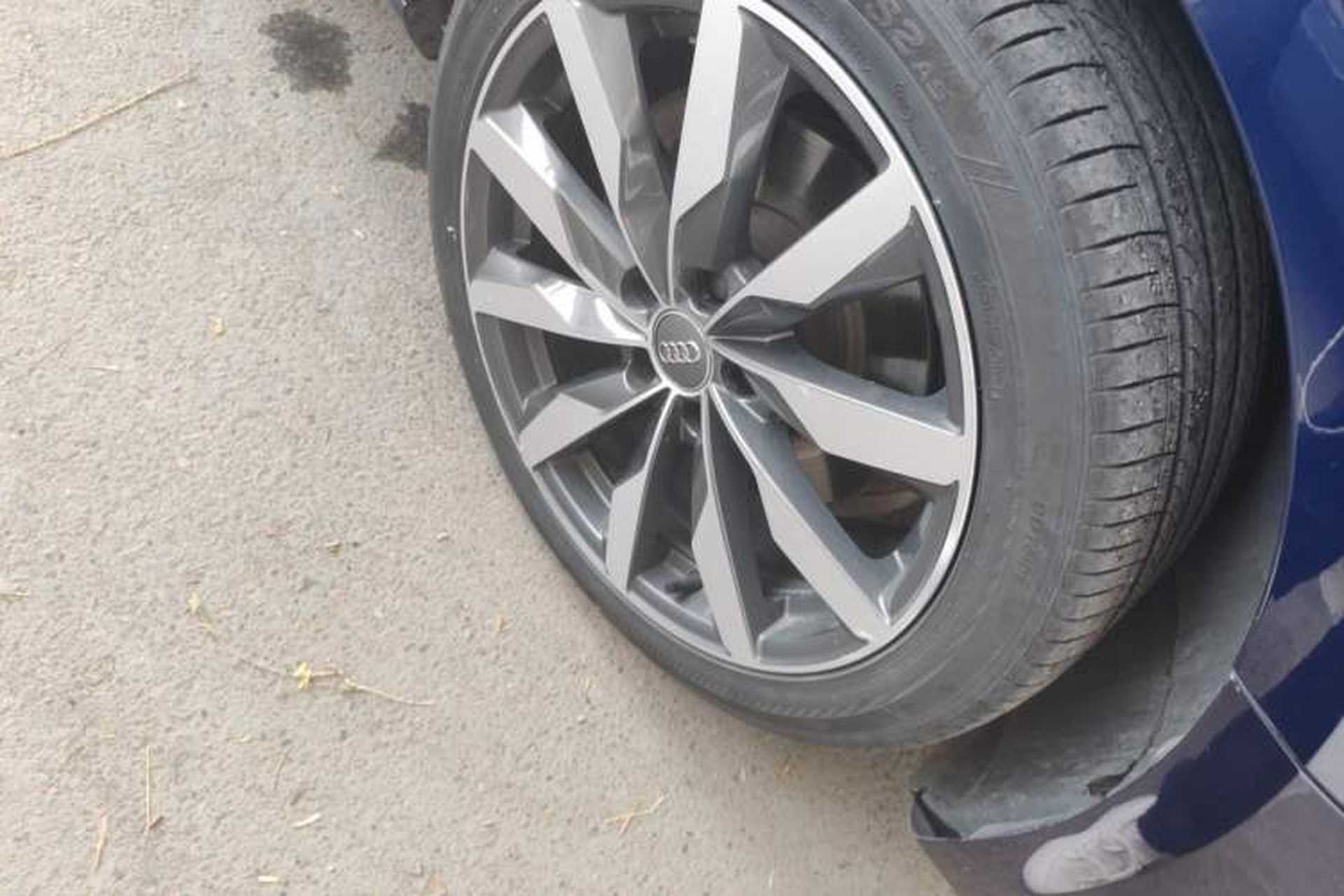Used Audi A4 2021 Avant Avant-garde 40 TFSI Stylish and Elegant Model Right Front Wheel Hub