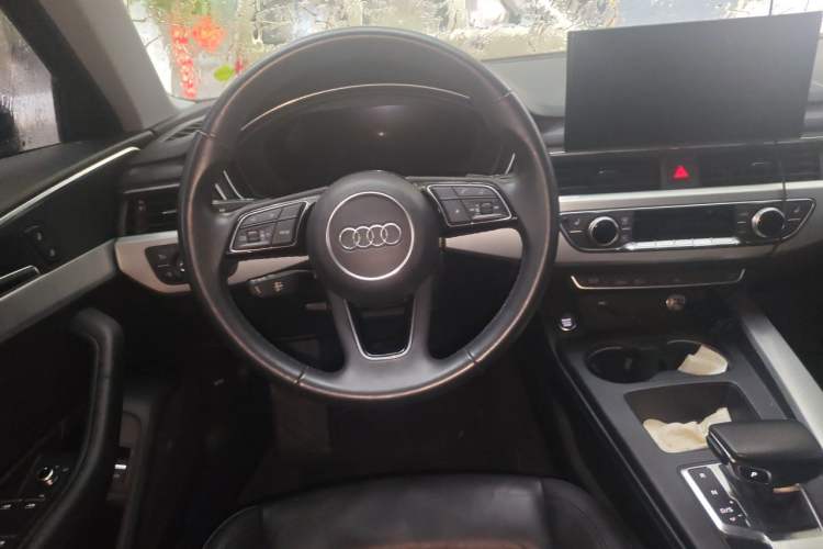 Used Audi A4 2021 Avant Futurist 40 TFSI Stylish and Dynamic Model Steering Wheel