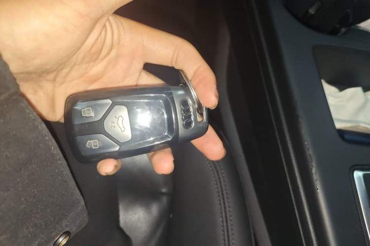 Used Audi A4 2021 Avant Futurist 40 TFSI Stylish and Dynamic Model Vehicle Key