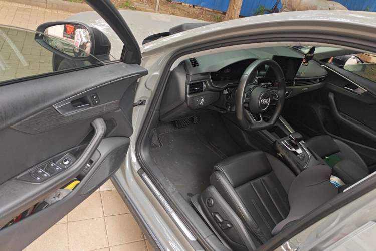 Used Audi A4 2021 allroad quattro Explorer Edition Driver Seat