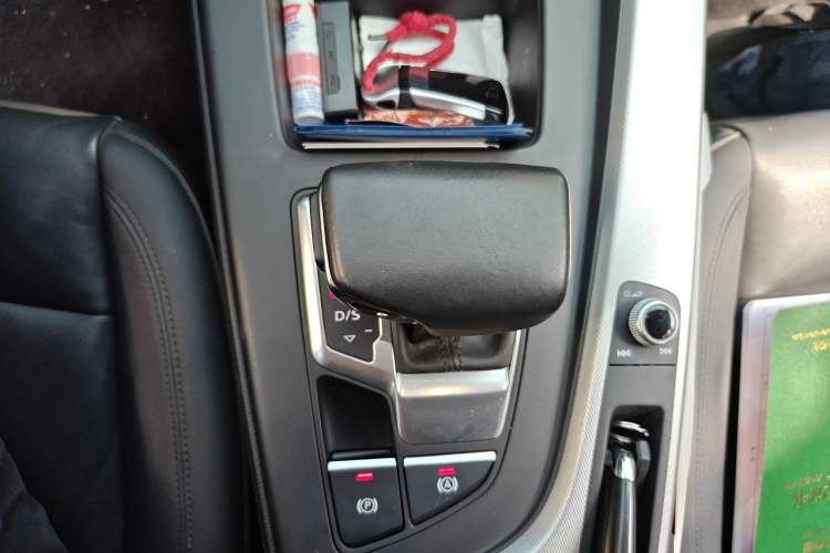 Used Audi A4 2021 Avant Futurist 40 TFSI Stylish and Dynamic Model Gear Lever