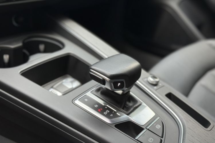 Used Audi A4 2021 allroad quattro Explorer Interior 3