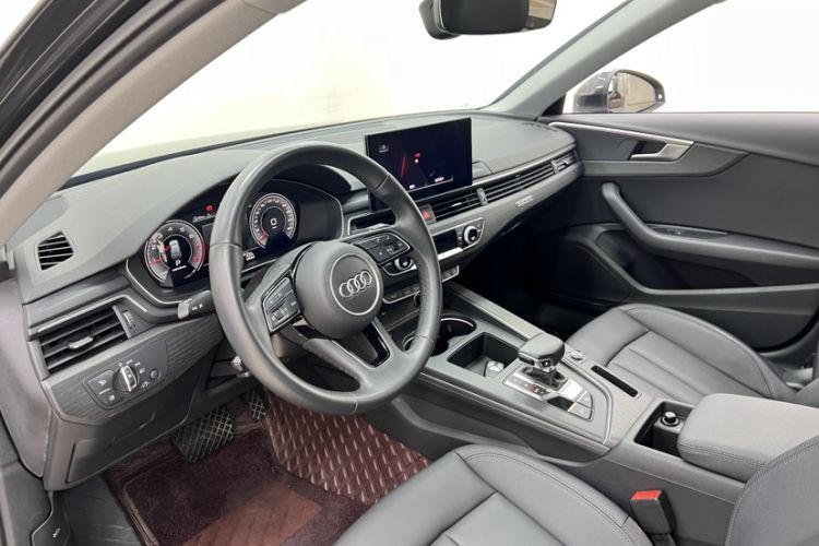 Used Audi A4 2021 allroad quattro Explorer Interior 5