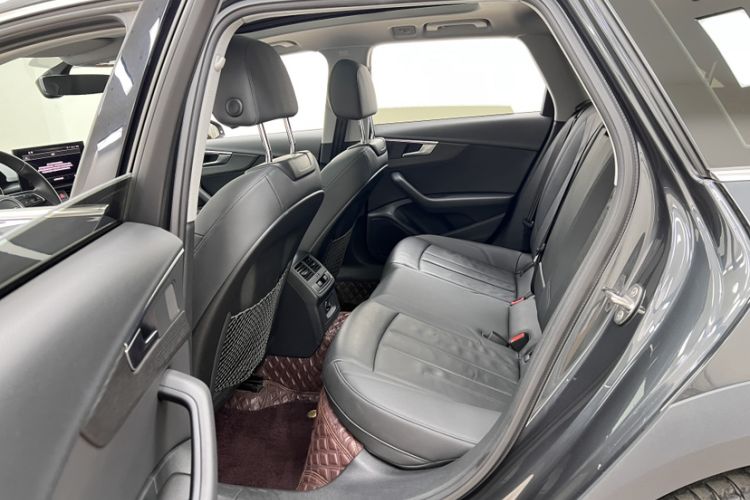 Used Audi A4 2021 allroad quattro Explorer Interior 7