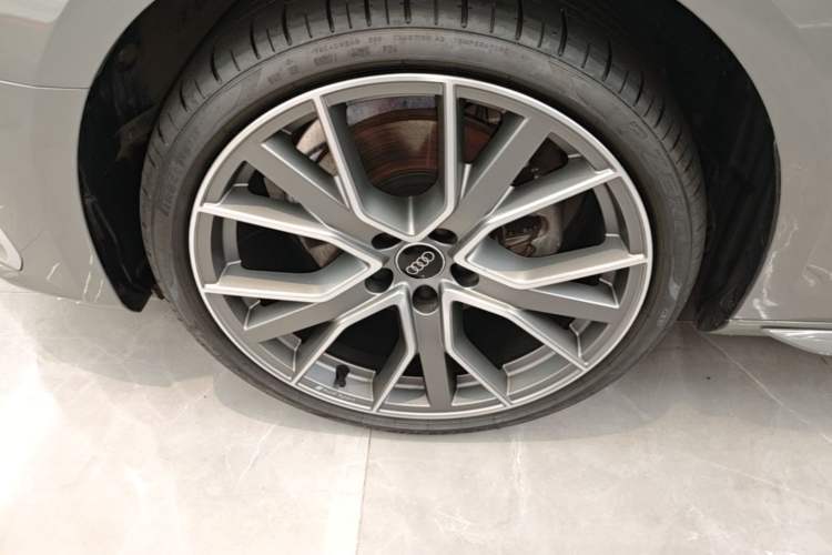 Used Audi A4 2021 Avant 40 TFSI Pioneer Star Edition Left Front Wheel Hub