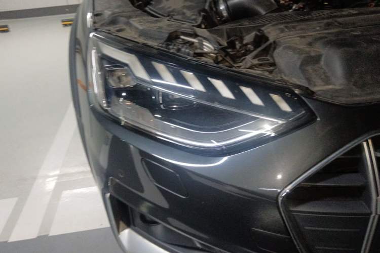 Used Audi A4 2021 allroad quattro Explorer Right Front Headlight