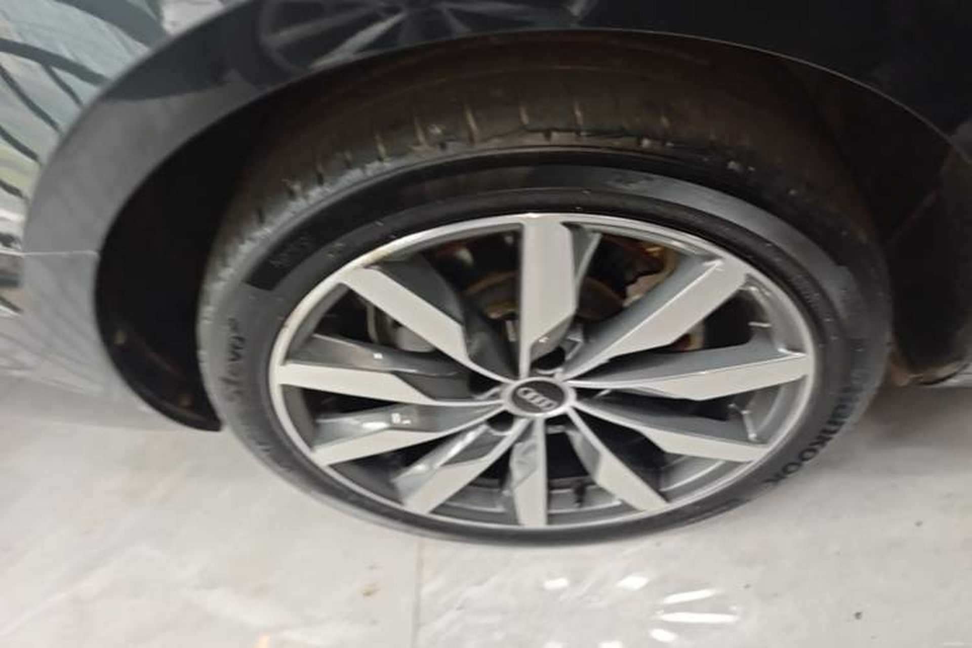 Used Audi A4 2021 Avant Avant-garde 40 TFSI Stylish and Elegant Model Right Rear Wheel Hub