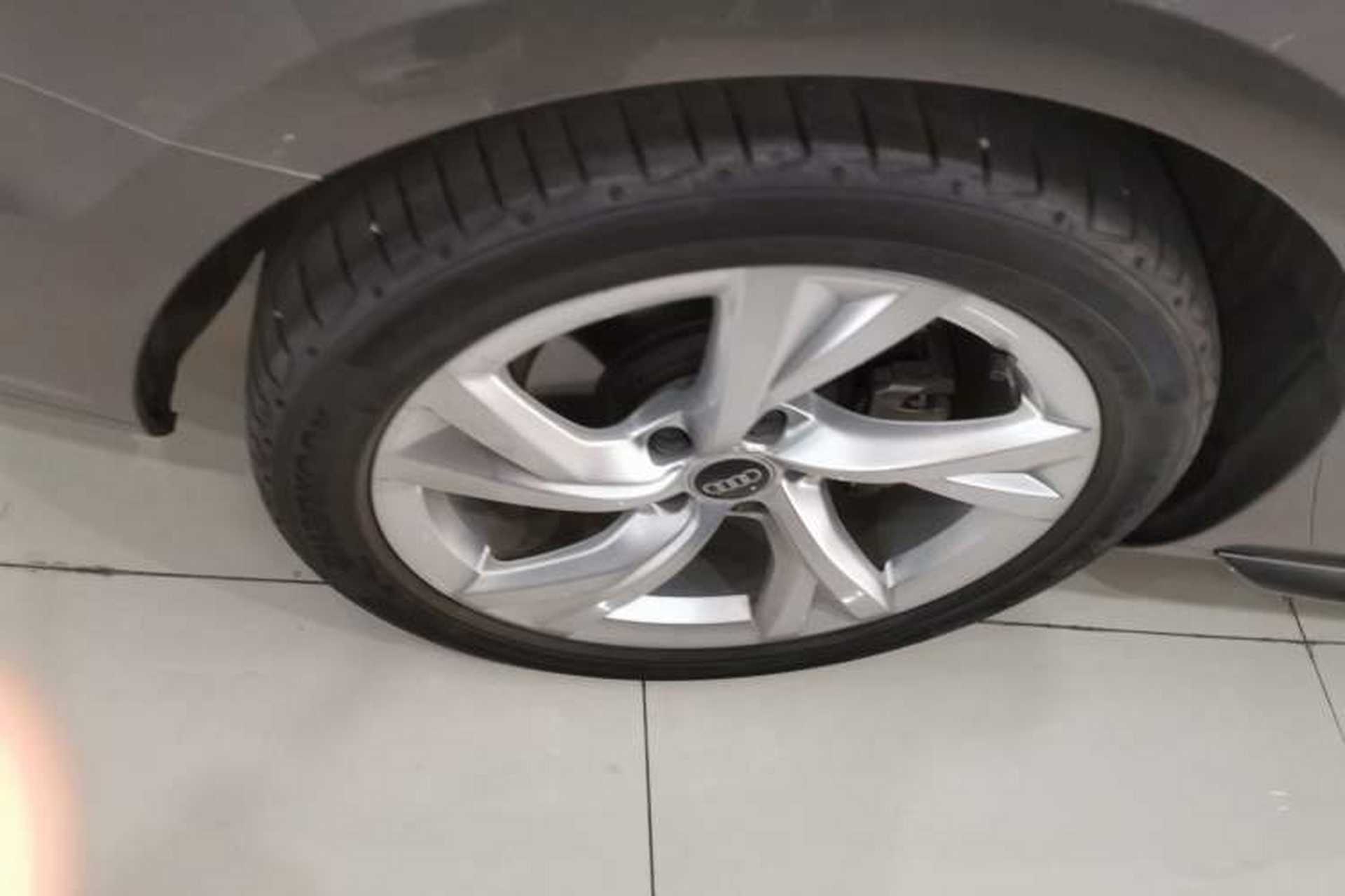 Used Audi A4 2021 Avant Futurist 40 TFSI Stylish and Dynamic Model Right Rear Wheel Hub