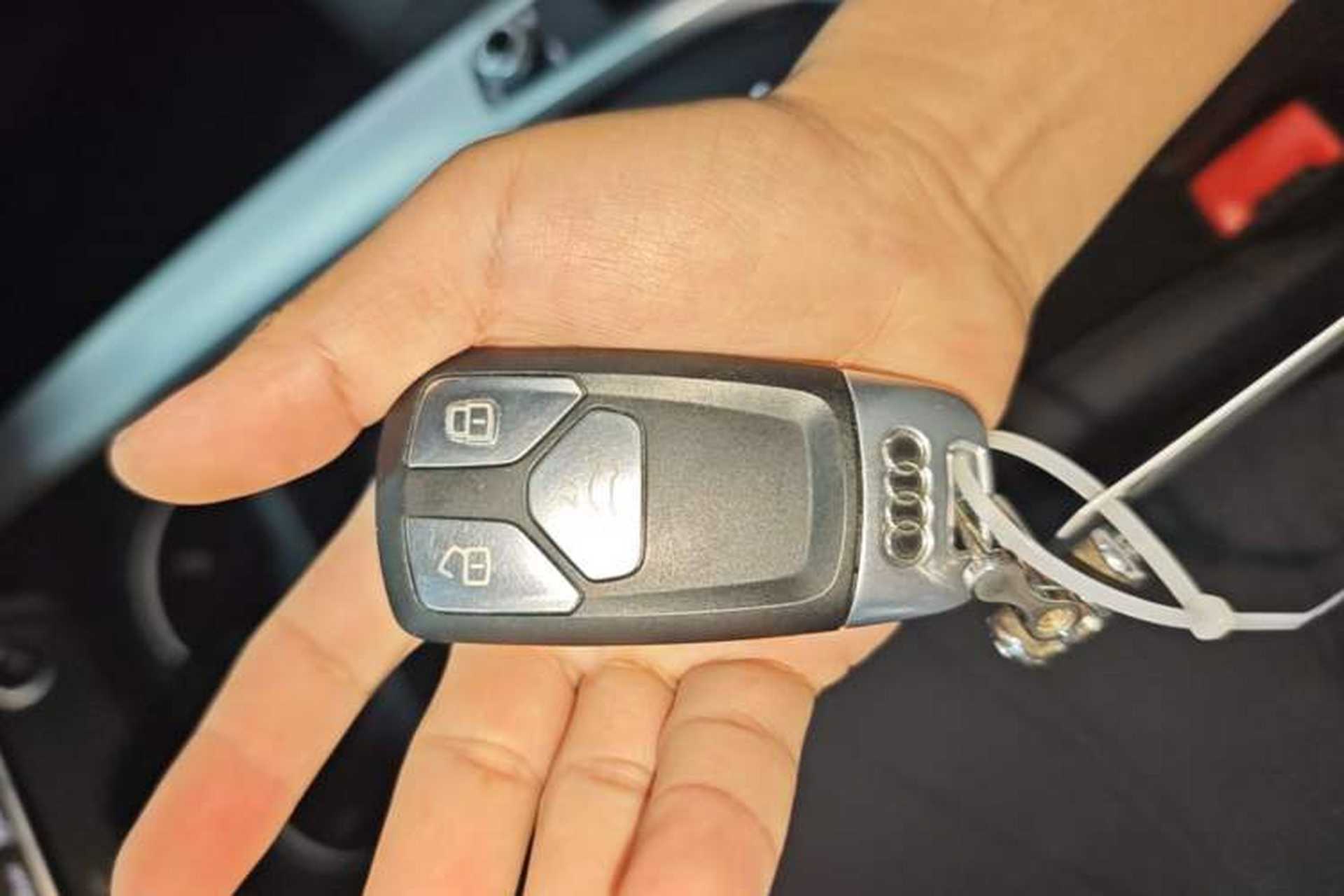 Used Audi A4 2021 Avant Avant-garde 40 TFSI Stylish and Elegant Model Vehicle Key