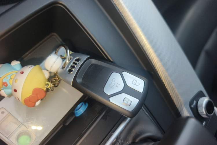 Used Audi A4 2021 Avant Futurist 40 TFSI Stylish and Dynamic Model Vehicle Key