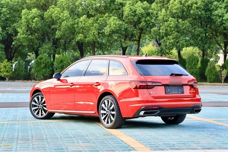 Used Audi A4 2021 Avant Avant-garde 40 TFSI Stylish and Elegant Model Exterior 2