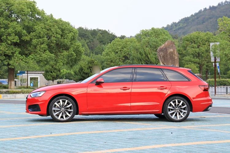 Used Audi A4 2021 Avant Avant-garde 40 TFSI Stylish and Elegant Model Exterior 9